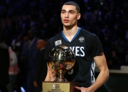 开云棋牌-西甲国家德比之夜，库尔图瓦如何以门将之姿带动全队节奏